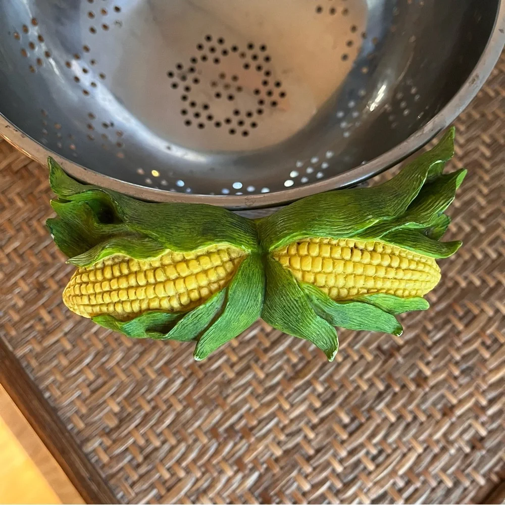 Vintage Colander Strainer with Decorative Corn Resin Handles - Fruit Bowl